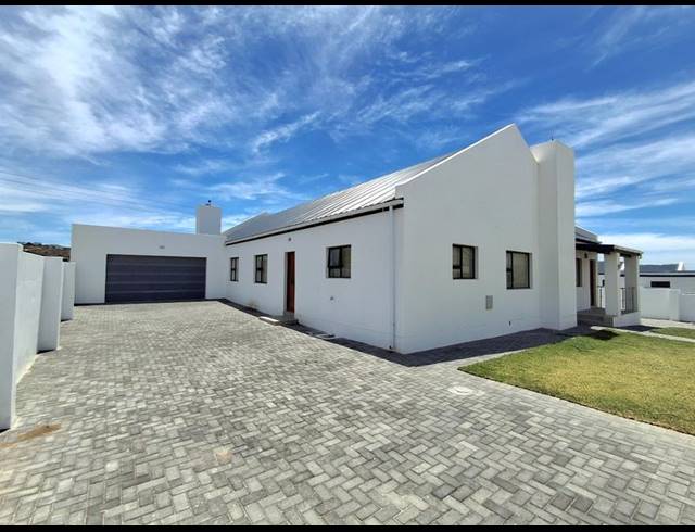 4 BEDROOM HOUSE FOR SALE IN HARBOUR LIGHTS